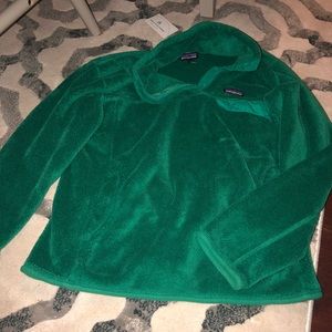 Green Patagonia fleece